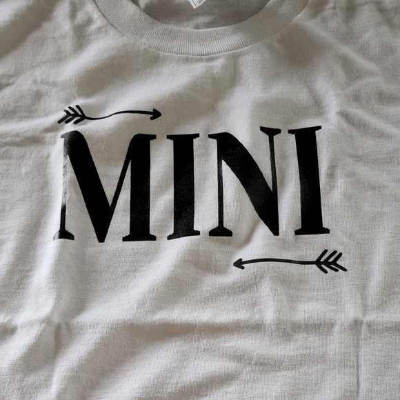 Matching Mamas mini heart arrow tees - Picture 3 of 7